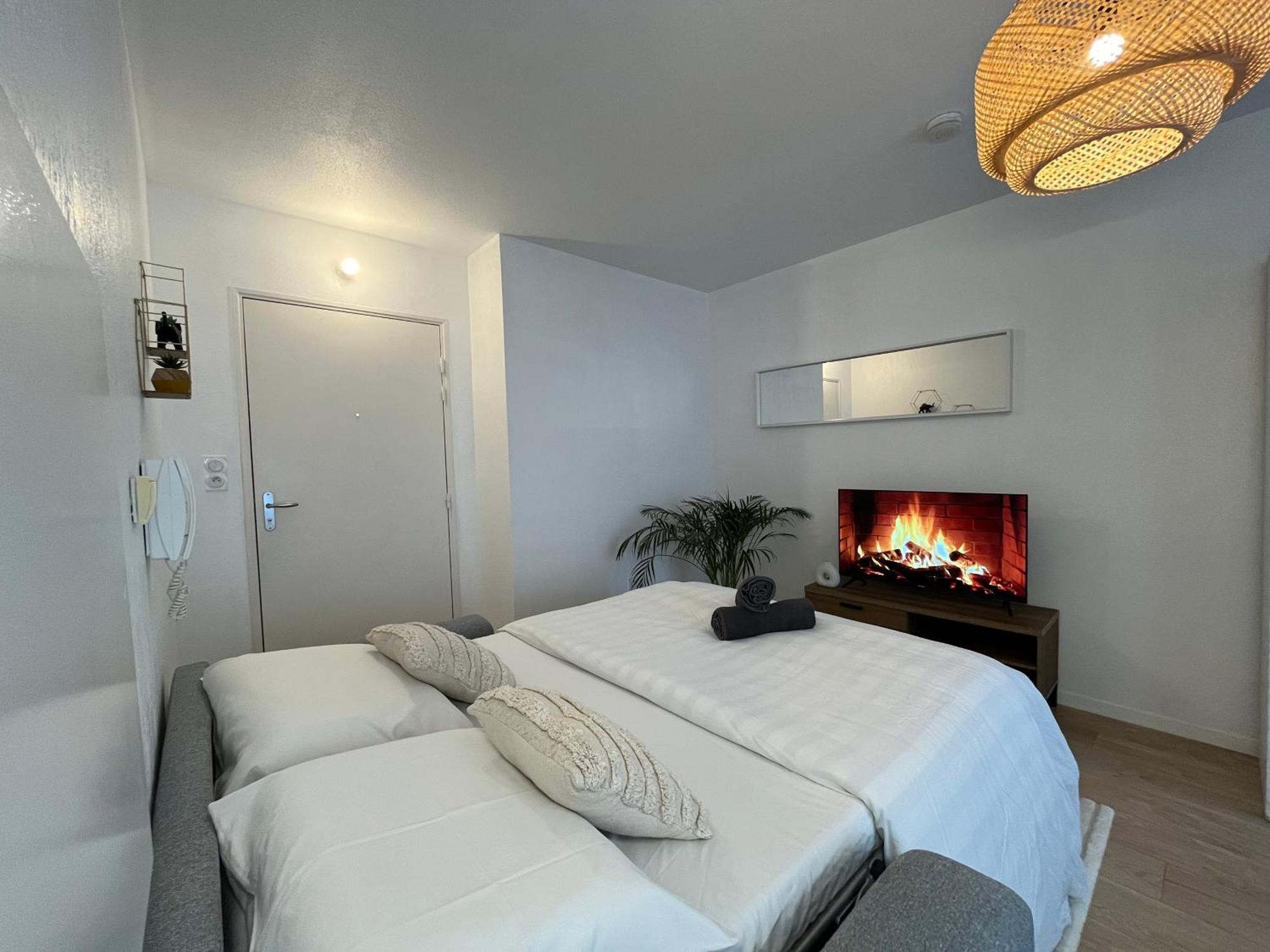 Petit Cocon Paisible Apartment Le Mans Exterior photo